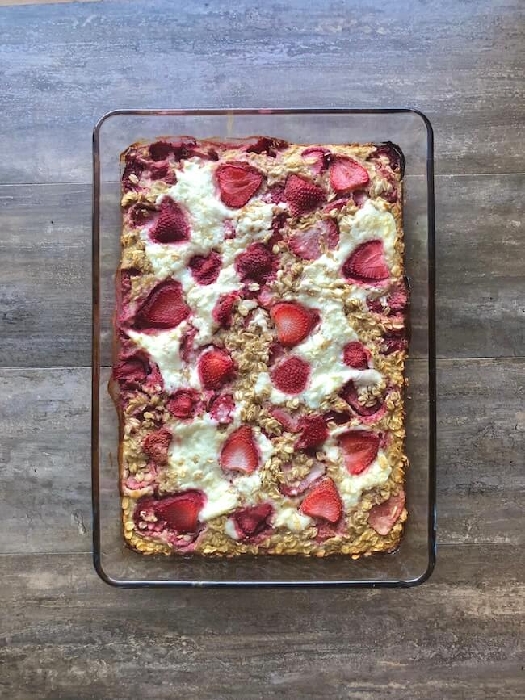 Strawberries and cream baked oatmeal - the meal prep manual