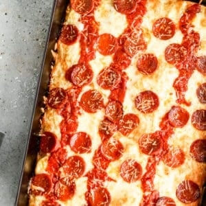 Detroit-style pizza