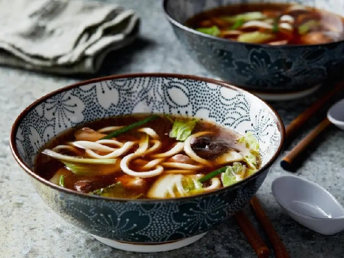 Udon with chicken and scallions (tori nanba udon) recipe