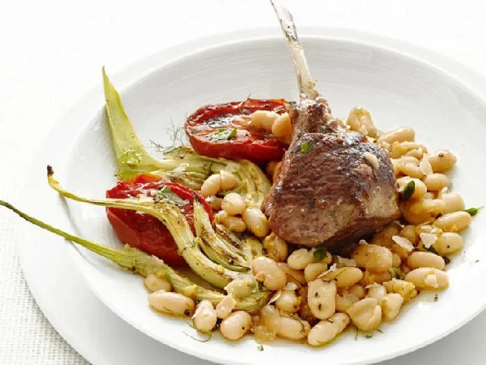 Lamb chops with fennel and tomatoes recipe