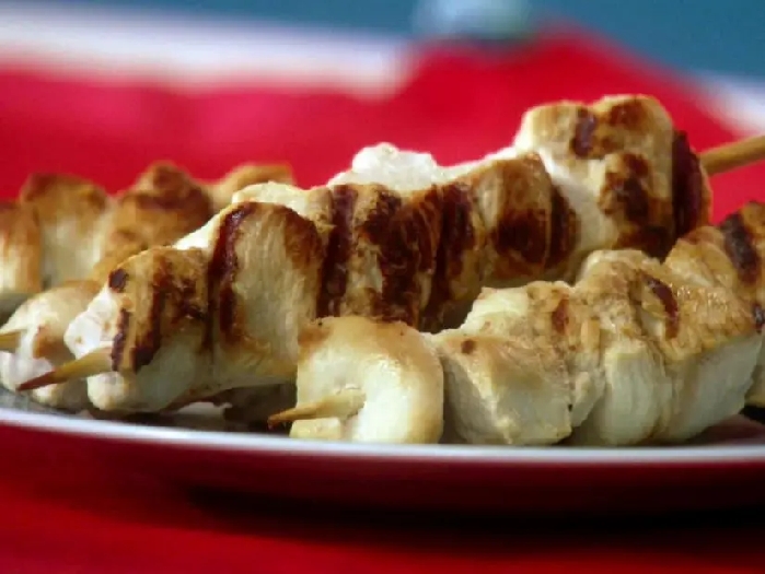 Hg hot couple: yogurt-marinated grilled chicken recipe