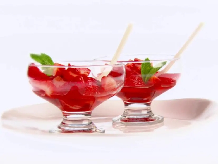 Raffy's strawberries in vinegar recipe