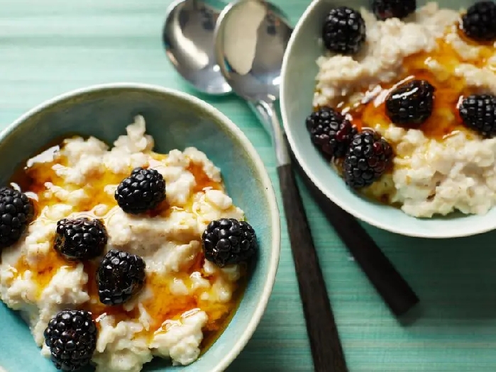 A bowl of gluten-free oatmeal recipe