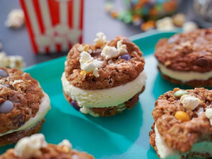 Oatmeal movie cookie ice cream sandwiches recipe