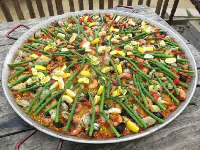 Paella del reyes' combination paella recipe