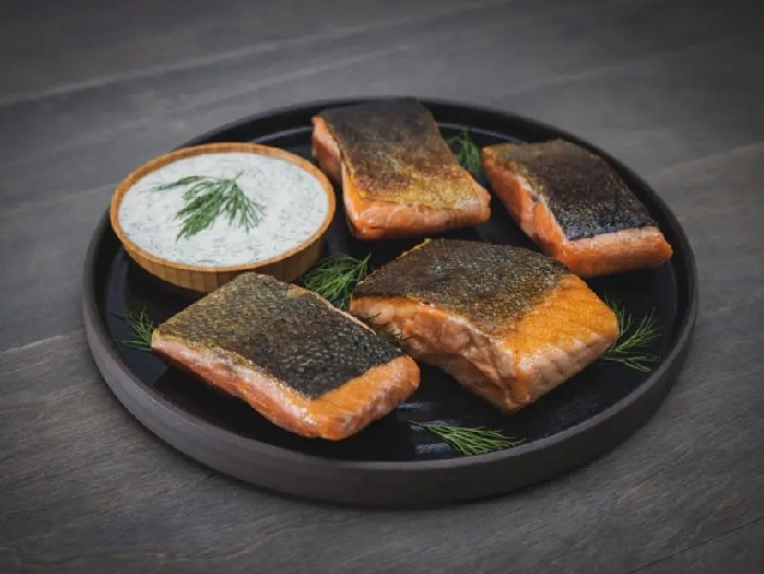 I.c. salmon with dill-yogurt sauce recipe