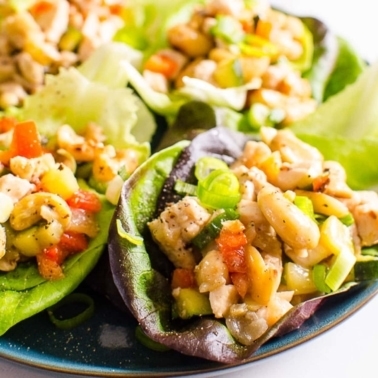 Healthy chicken lettuce wraps
