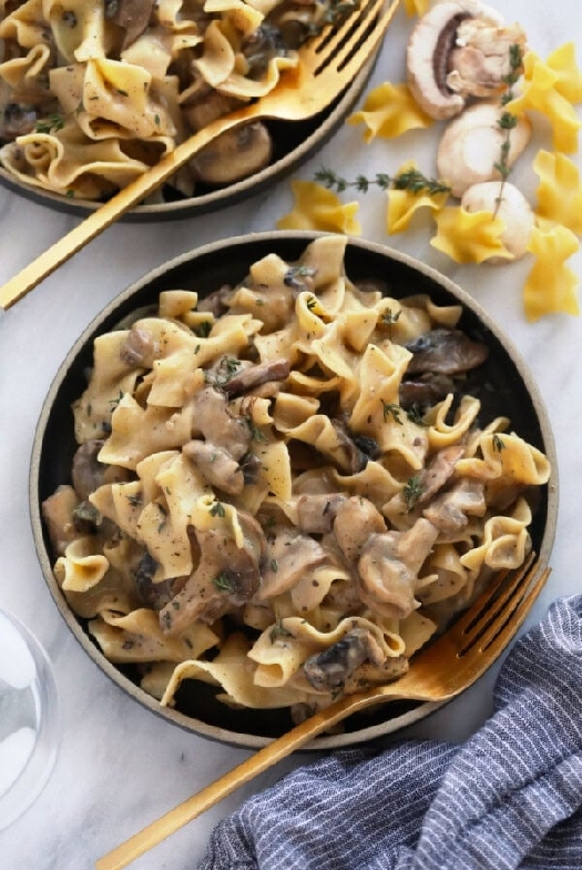 Mushroom stroganoff