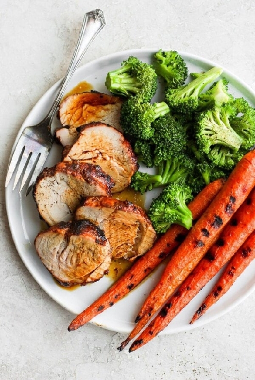 Juicy grilled pork tenderloin