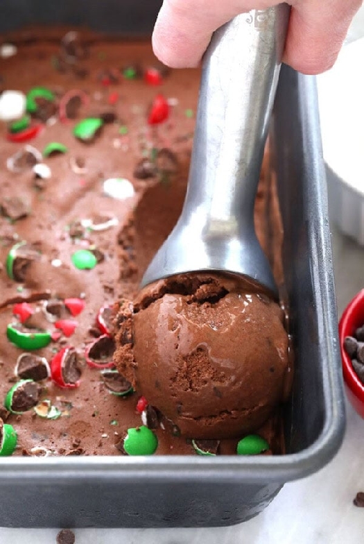 Chocolate peppermint banana nice cream