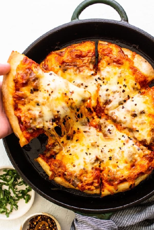Cast iron pizza (oven + grill)