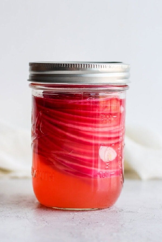 Quick pickled red onions