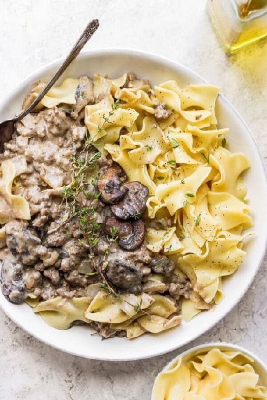 Ground beef stroganoff
