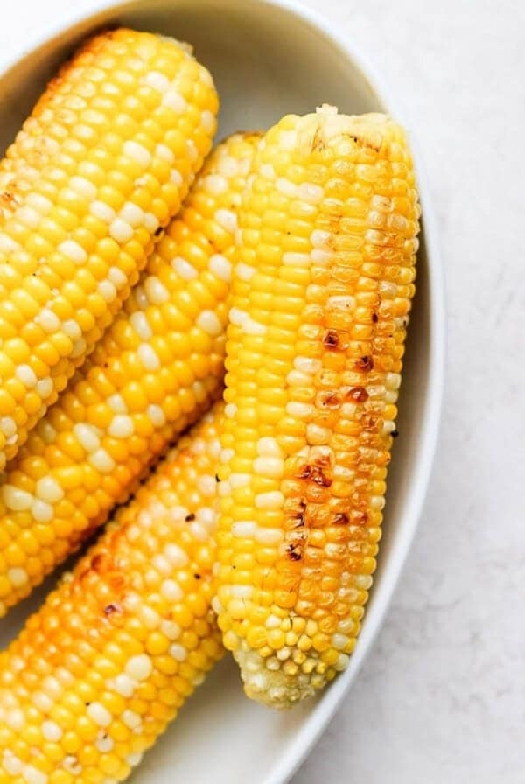 Grilled corn in foil