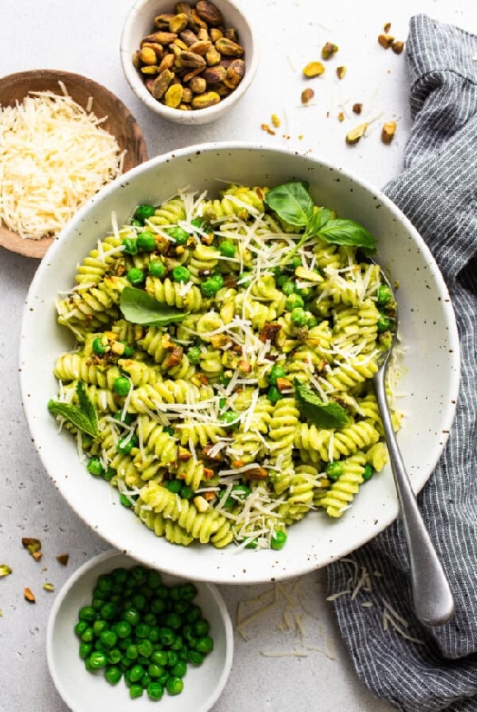 Sweet pea pesto pasta