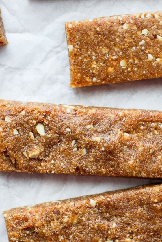 3-ingredient cashew date bars