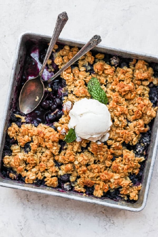 Blueberry crisp