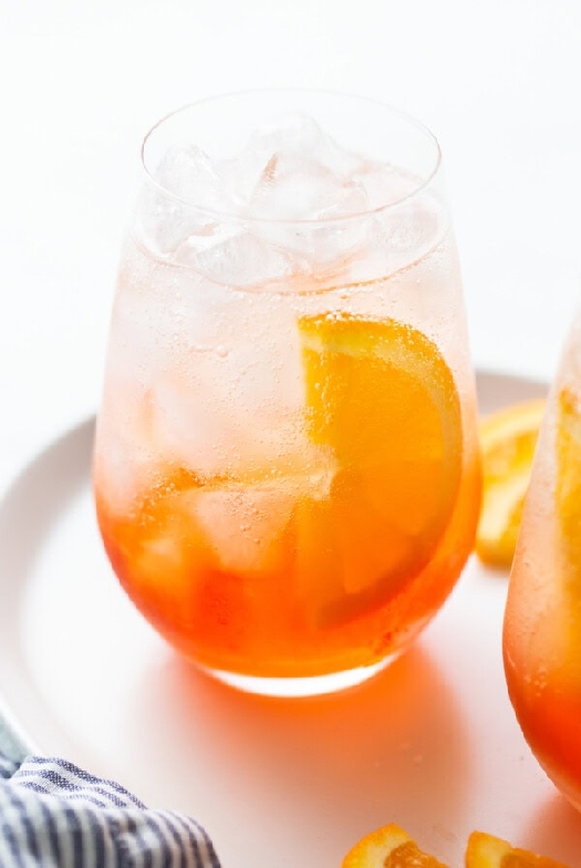 Classic aperol spritz
