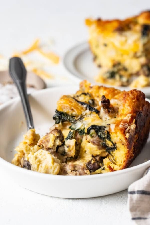 Classic breakfast strata