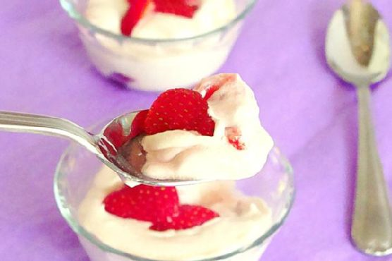 Easy Peasy Strawberry Dessert