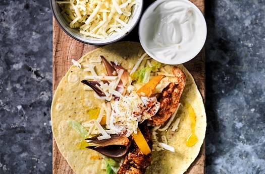 Roast chicken fajita wraps