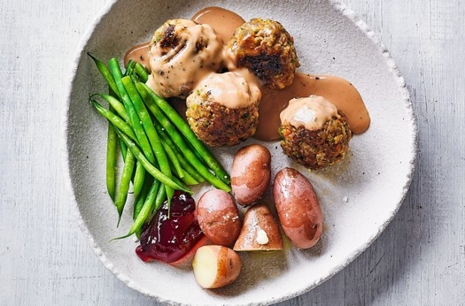 Turkey & vegetable meatballs with redcurrant gravy