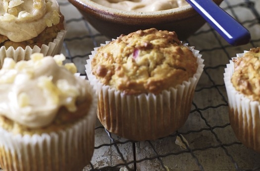 Brilliantly british apple and walnut cakes