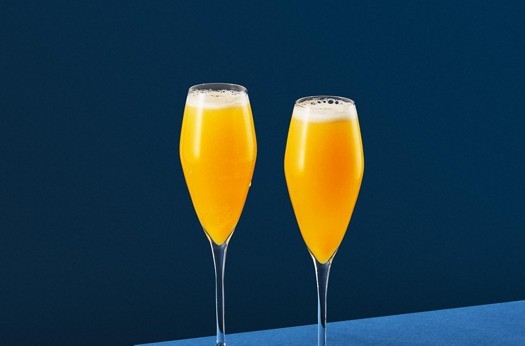 Apricot ginger bellini