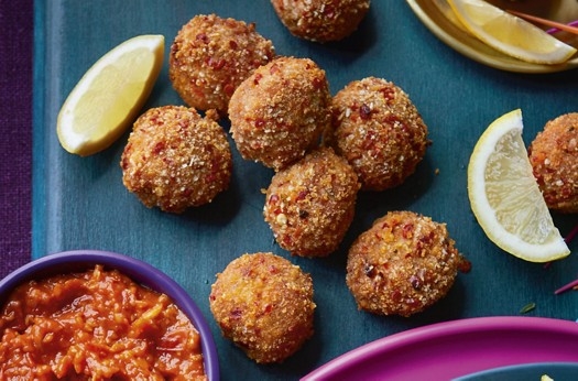 Croquettes with tomato frito sauce