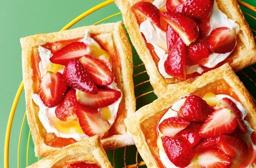 Strawberry & mascarpone tartlets