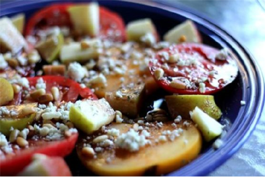 Heirloom Tomato Plate with Blue Cheese Crumbles