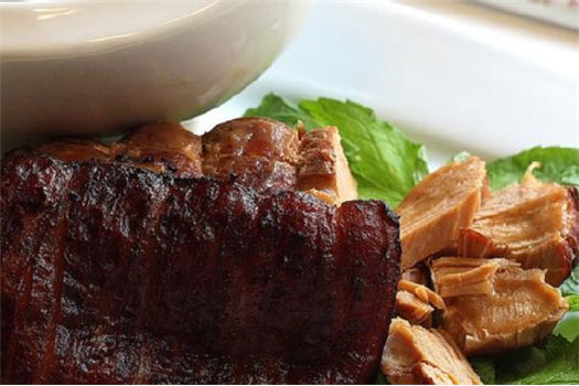 Slow Cooker Pork Loin With Thyme Apple Sauce and Mint Leaf