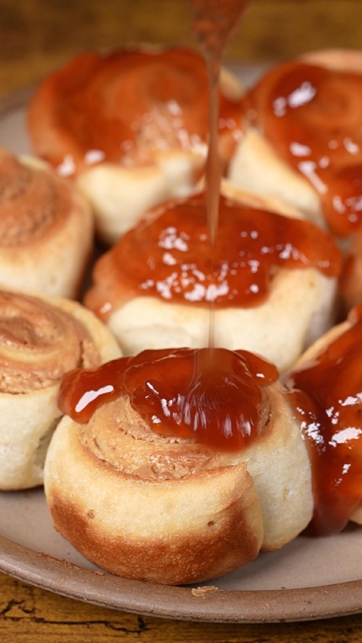 Peanut butter and jelly rolls