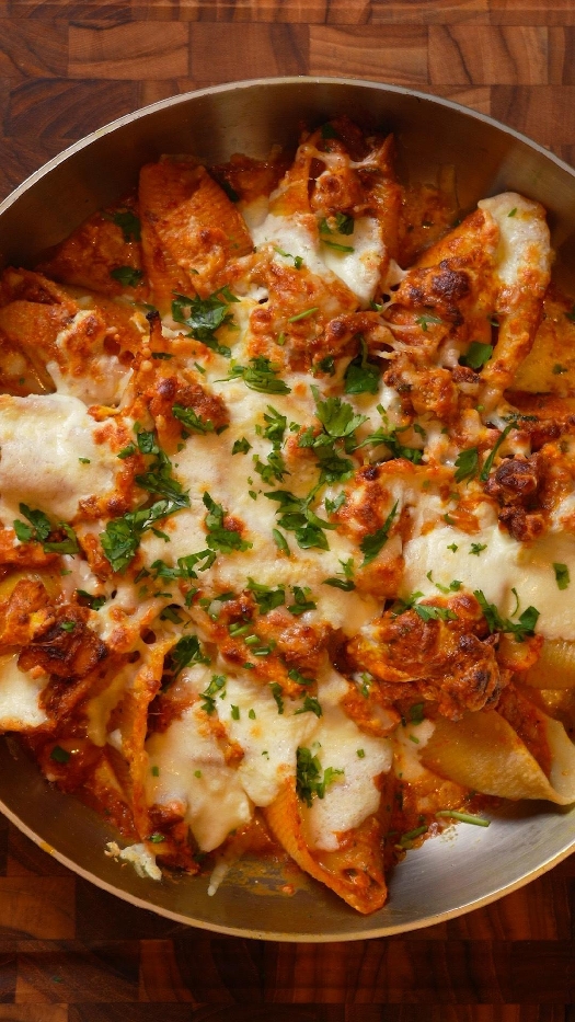Butter chicken stuffed shell pasta