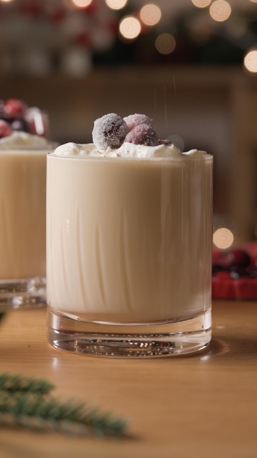 Eggnog cocktail