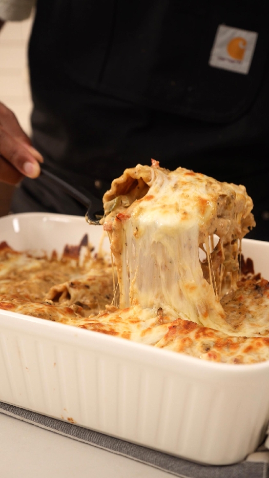 Jerk chicken lasagna rolls