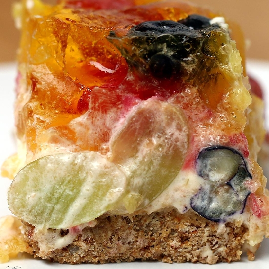 Fruit pretzel cake