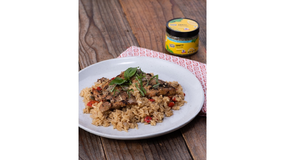 Zesty one-pot chicken bake