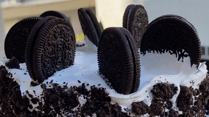 Ice cream cake 2.0 mint cookies & cream ice cream cake