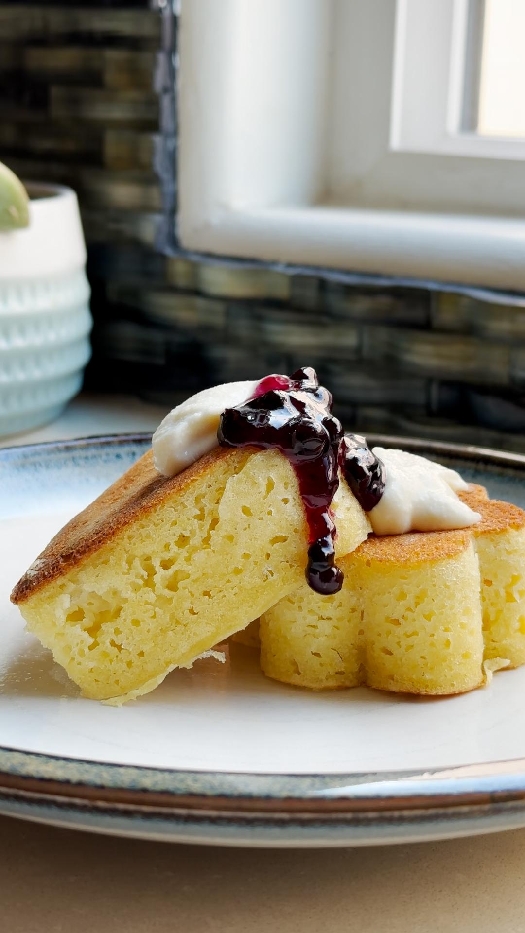 Lemon ricotta soufflé pancakes