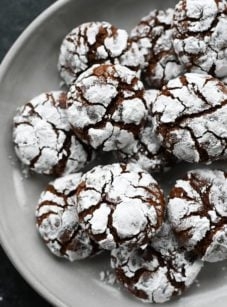 Chocolate crinkle cookies