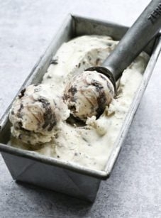 No-churn oreo cheesecake ice cream