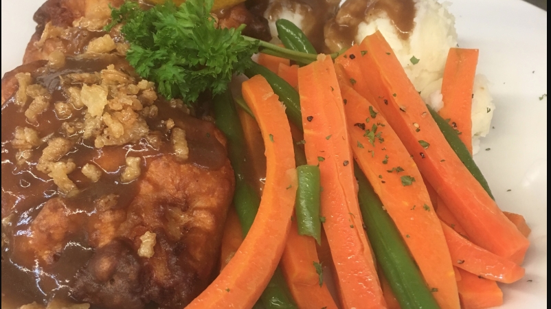 Dusted onion chicken