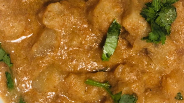 Aloo kurma (potato curry)
