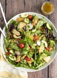 Fattoush (middle eastern bread salad)