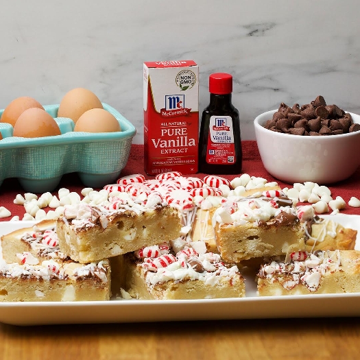 Peppermint bark blondies