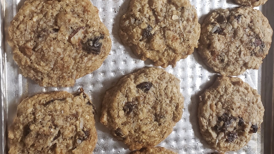 The best chewy oatmeal cookies
