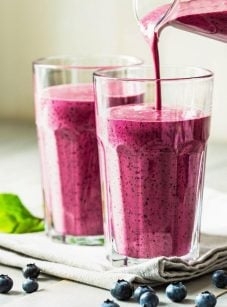 Banana & berry smoothies