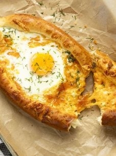 Khachapuri (georgian cheese bread)