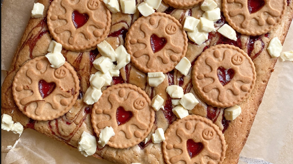 Jammie dodger blondie